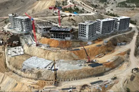 Erzincan İli Refahiye İlçesi foto 1